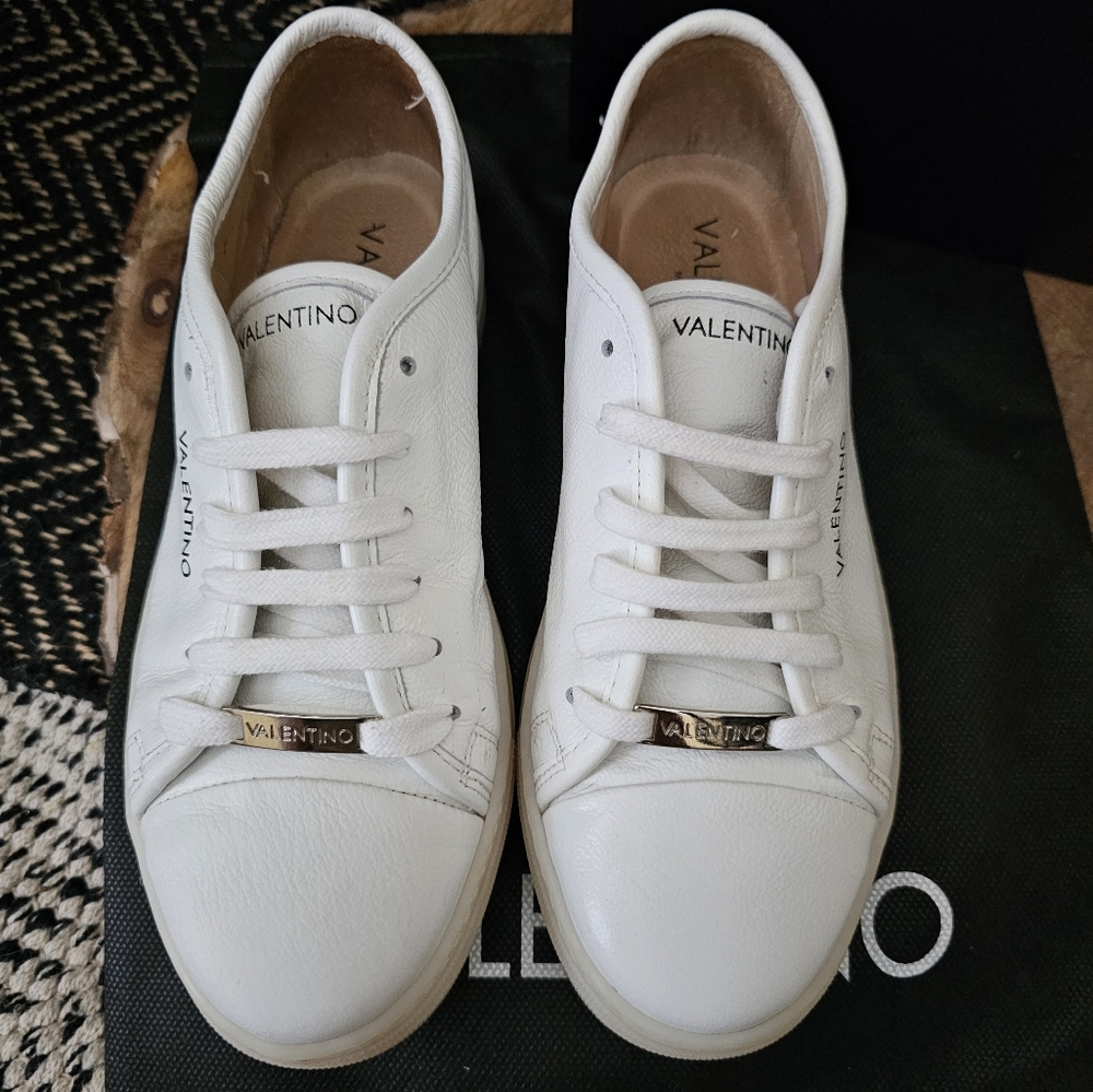 Valentino By Mario Valentino Dalia White Leather lace up Sneakers US 7.5*ITALY